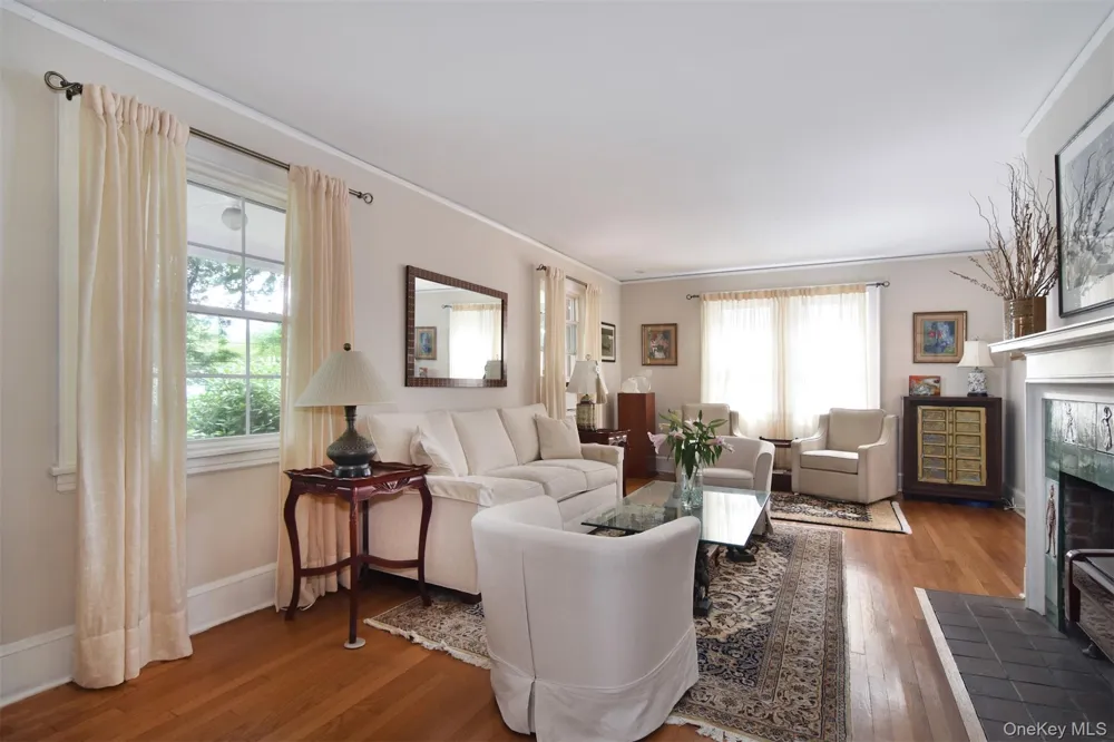 579 Manor Lane Pelham, NY 10803
