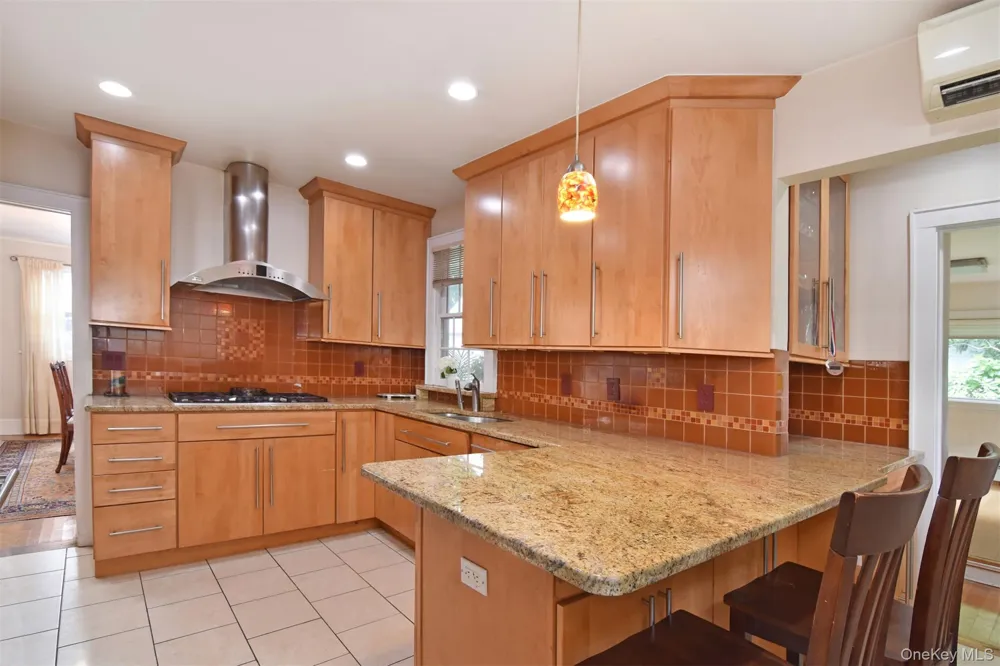 579 Manor Lane Pelham, NY 10803