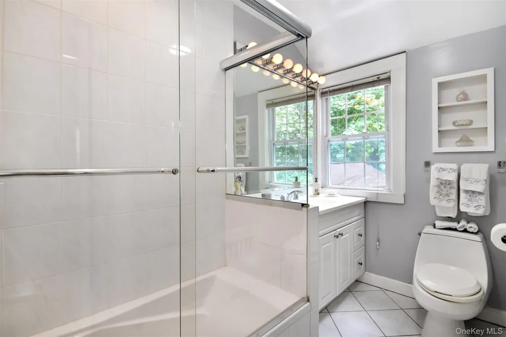 579 Manor Lane Pelham, NY 10803