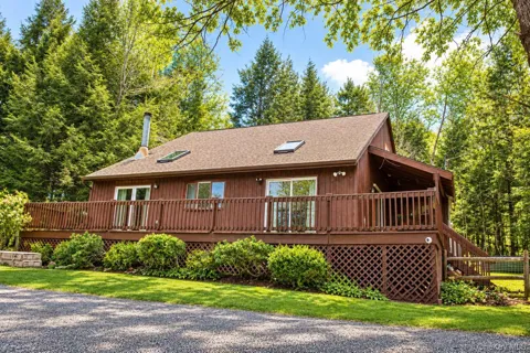 1270 Roaring Brook Lane