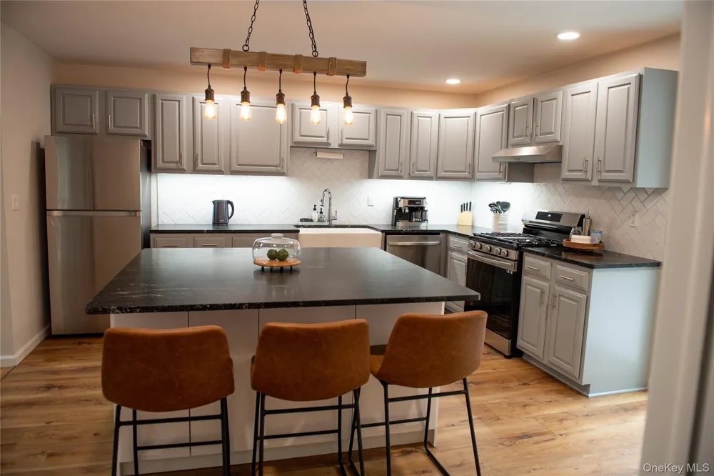 1270 Roaring Brook Lane Middletown, NY 12441