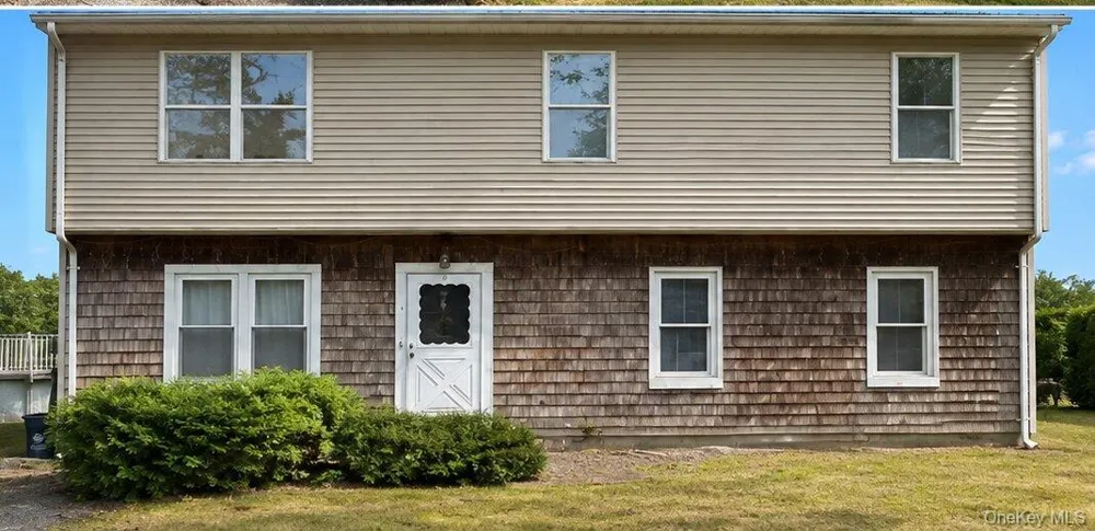 7 Gaynor Road Centereach, NY 11720