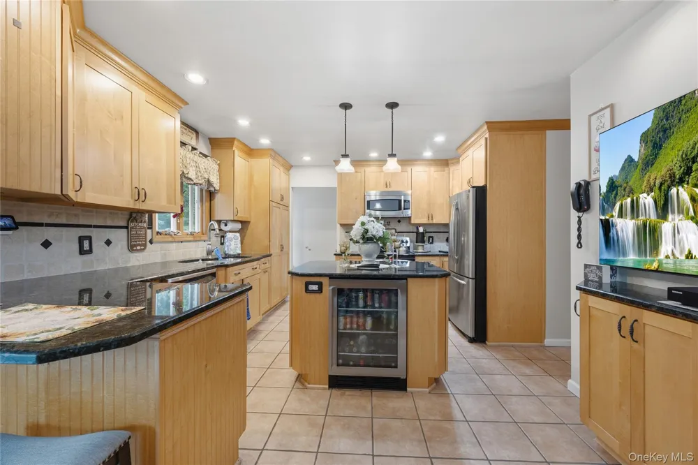 3396 Stony Street Mohegan Lake, NY 10547