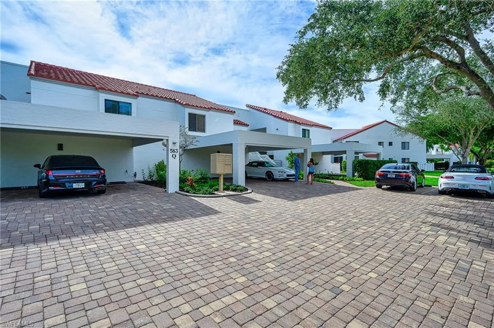 583 Beachwalk Circle #Q-202 Naples, FL 34108
