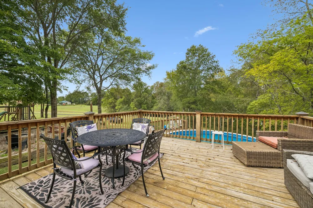 3242 Pinson School Rd Greenbrier, TN 37073