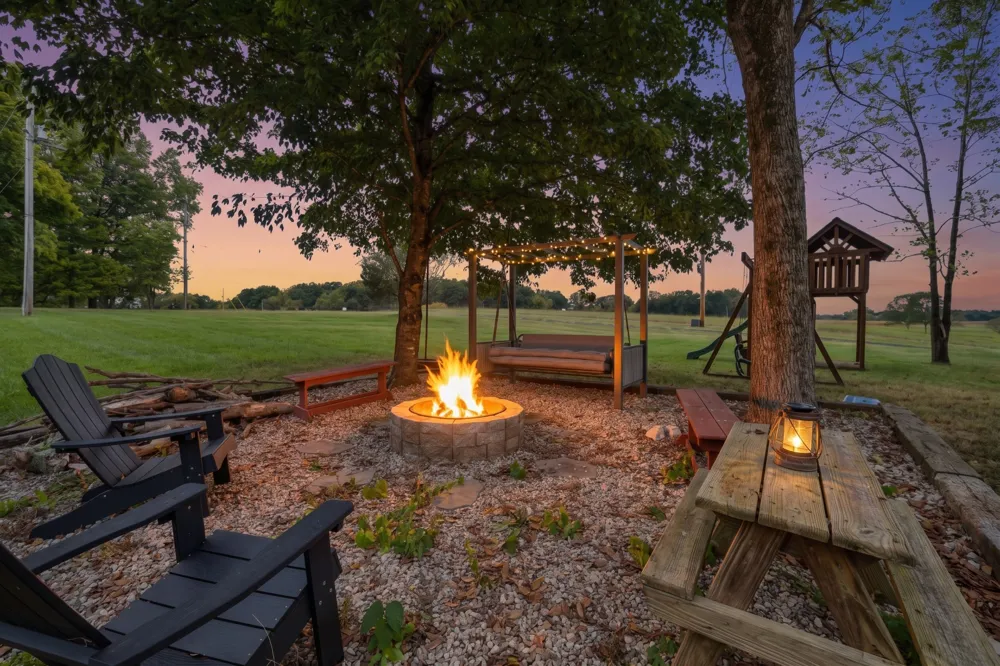 3242 Pinson School Rd Greenbrier, TN 37073