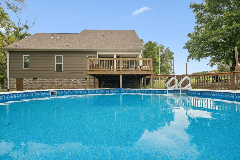 3242 Pinson School Rd Greenbrier, TN 37073