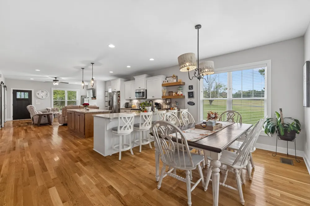 3242 Pinson School Rd Greenbrier, TN 37073