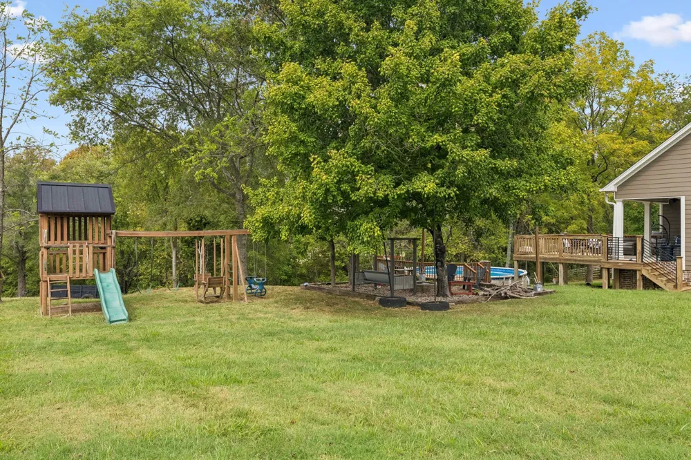 3242 Pinson School Rd Greenbrier, TN 37073
