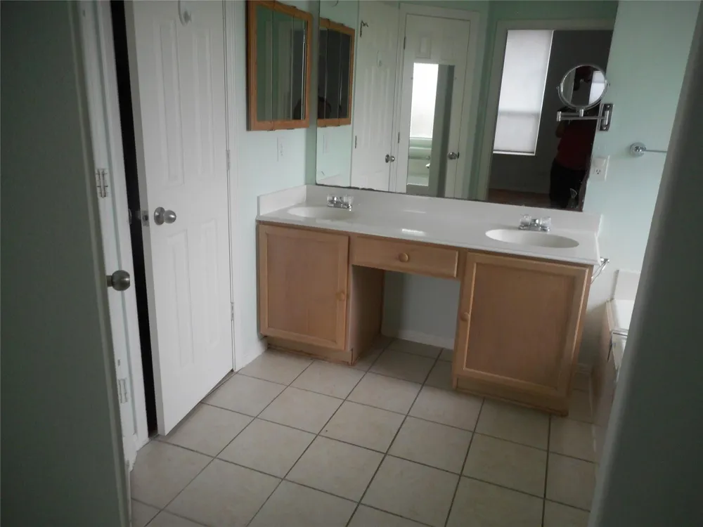 723 Levi Bend Magnolia, TX 77354