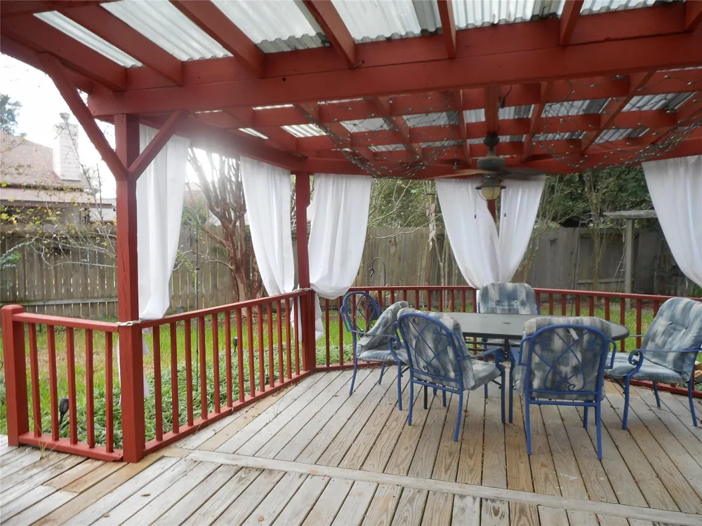723 Levi Bend Magnolia, TX 77354