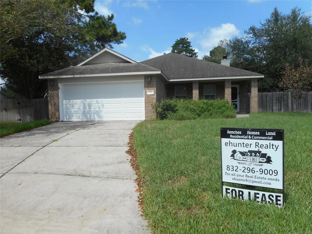 723 Levi Bend Magnolia, TX 77354