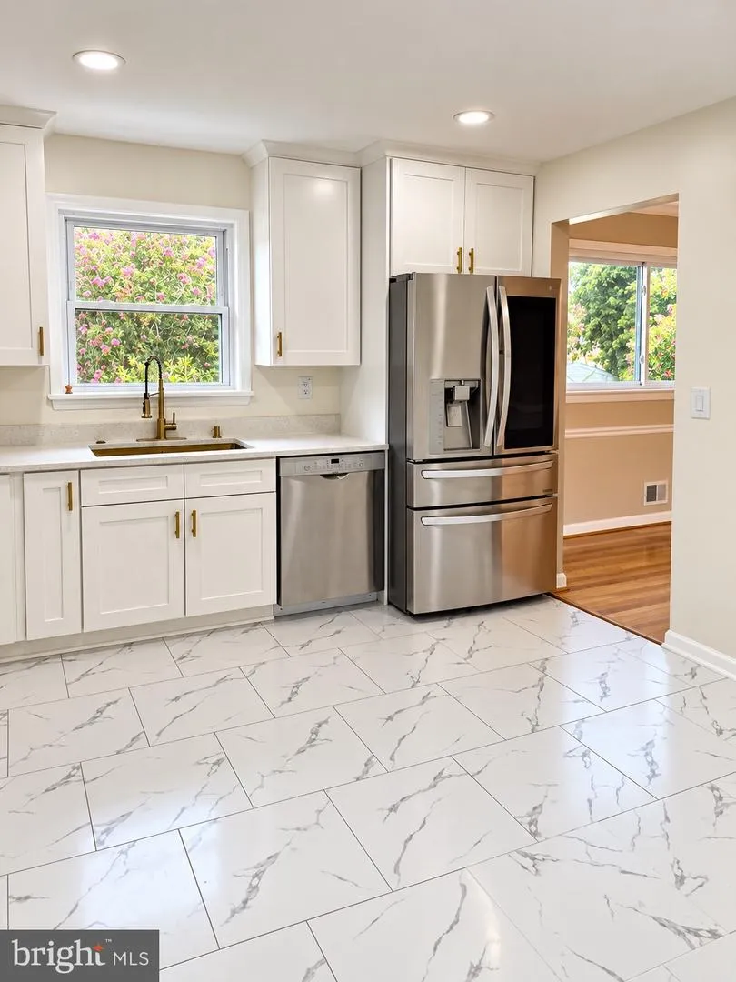 306 DIAS DRIVE Fort Washington, MD 20744