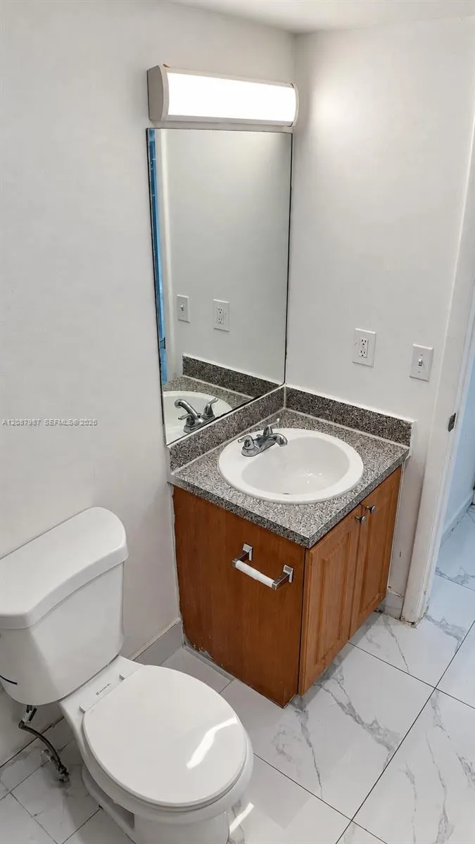 11150 SW 196th St #404 Cutler Bay, FL 33157