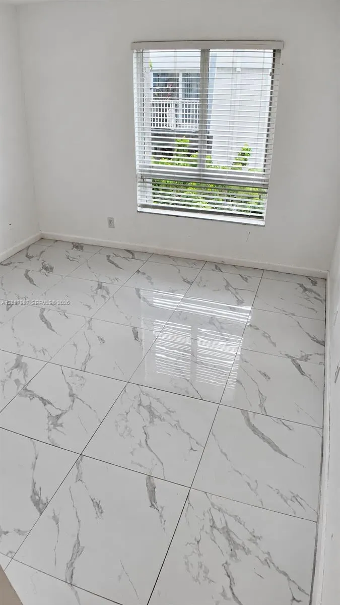 11150 SW 196th St #404 Cutler Bay, FL 33157