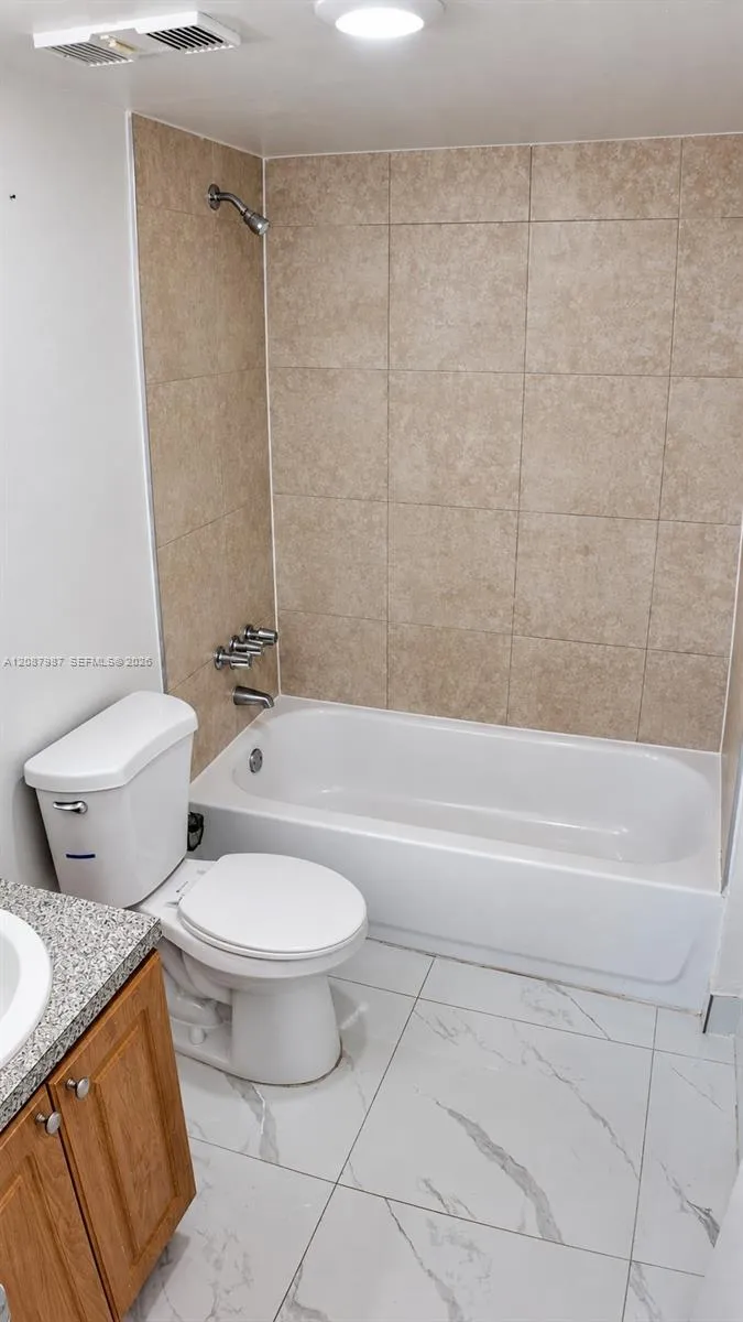 11150 SW 196th St #404 Cutler Bay, FL 33157