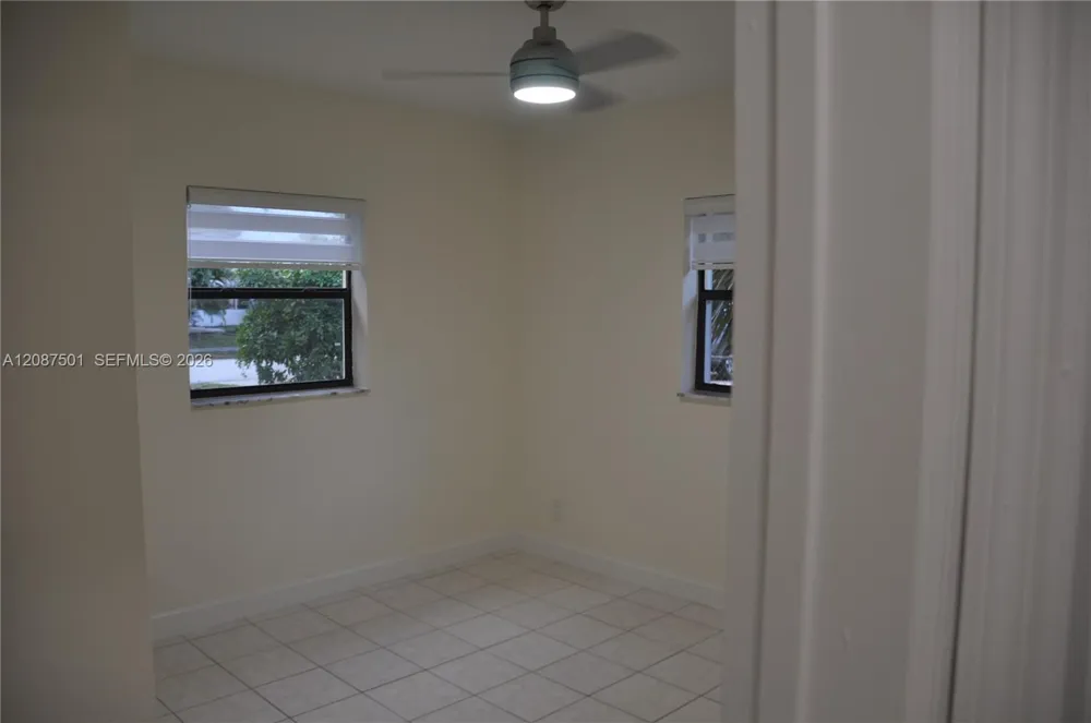 571 NE 61st St Oakland Park, FL 33334