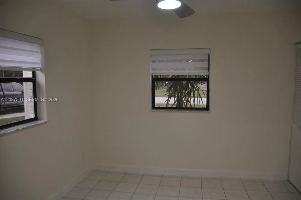 571 NE 61st St Oakland Park, FL 33334