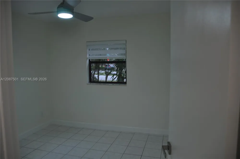 571 NE 61st St Oakland Park, FL 33334
