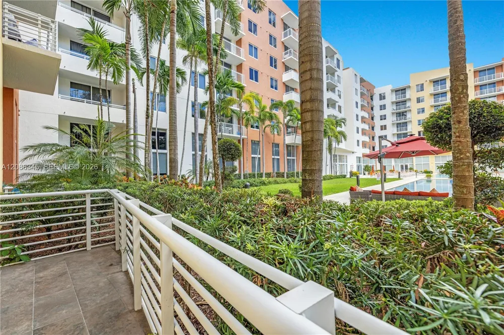 2775 NE 187th St #120 Aventura, FL 33180