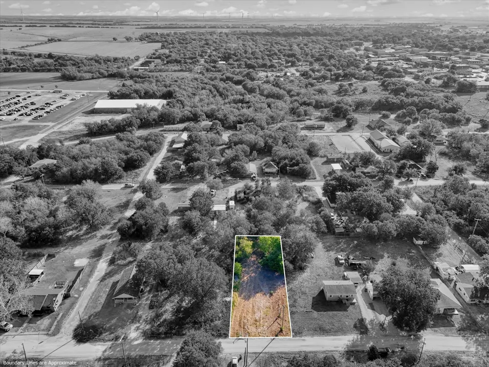 312 Waco Street Mart, TX 76664