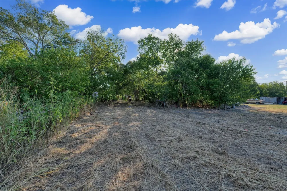 312 Waco Street Mart, TX 76664