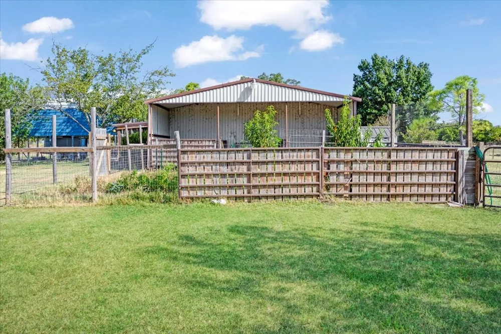 7634 Preston Road Denison, TX 75020