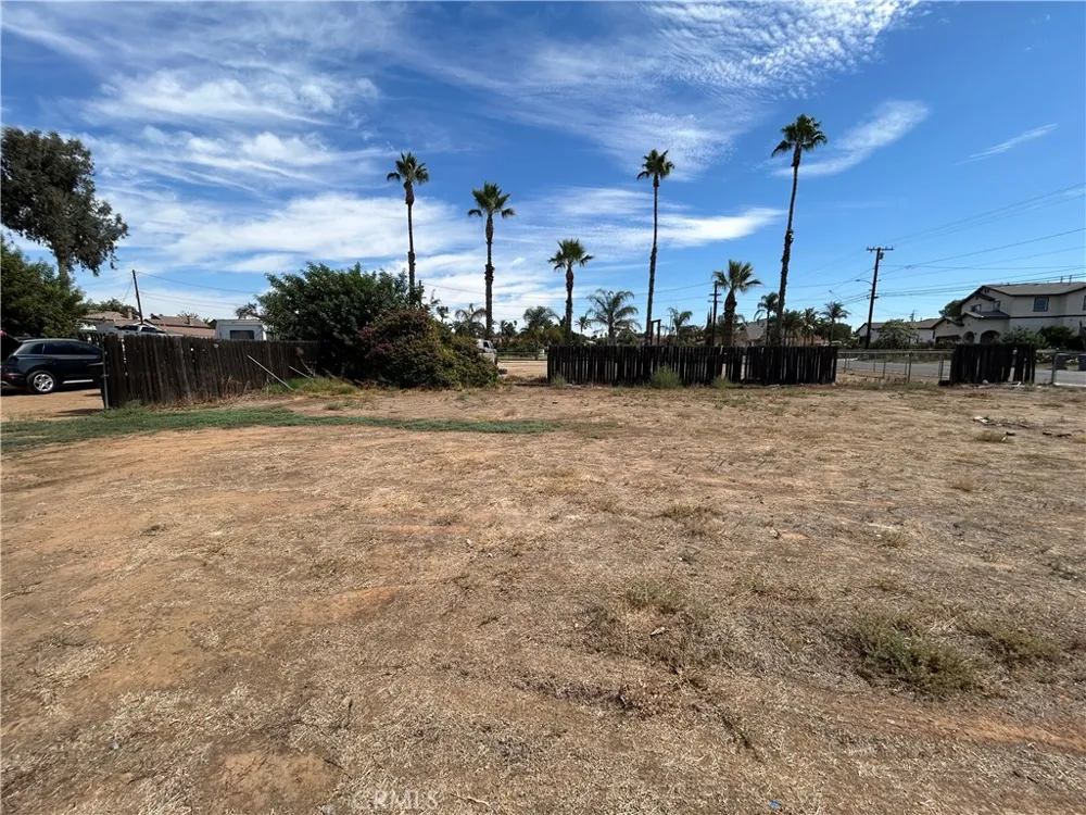10351 Wells Avenue Riverside, CA 92505
