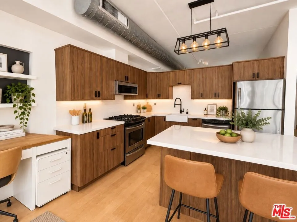 1100 S Hope Street #1510 Los Angeles, CA 90015
