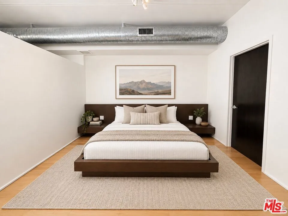 1100 S Hope Street #1510 Los Angeles, CA 90015