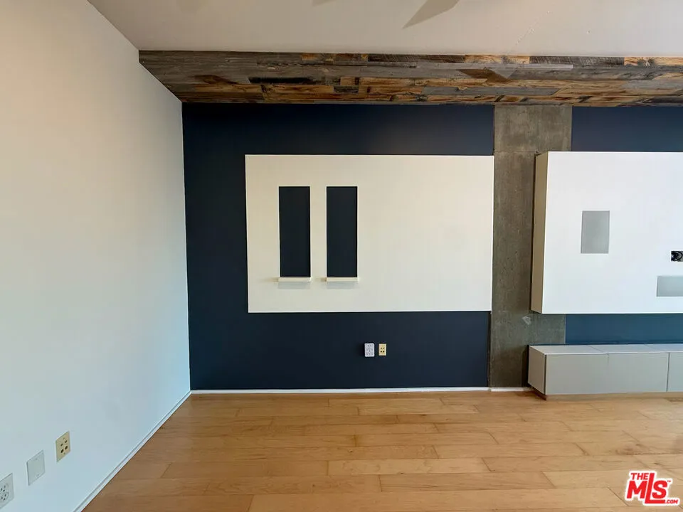 1100 S Hope Street #1510 Los Angeles, CA 90015