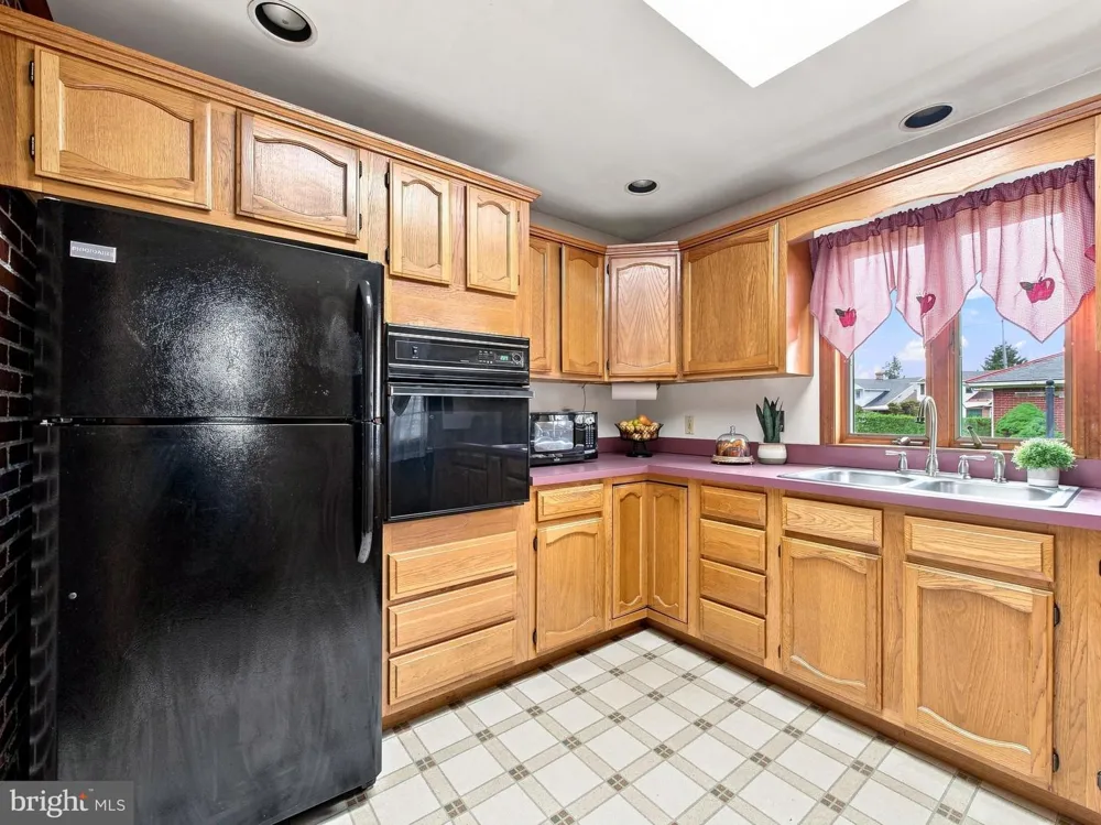 404 3RD STREET Emmaus, PA 18049