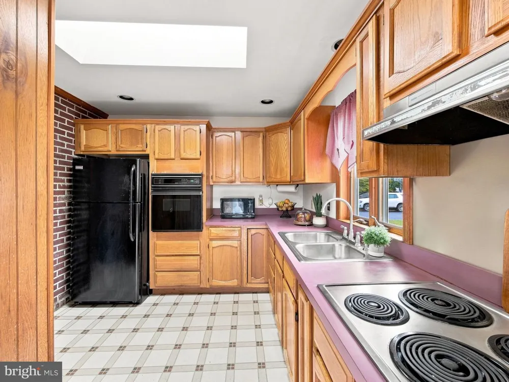 404 3RD STREET Emmaus, PA 18049