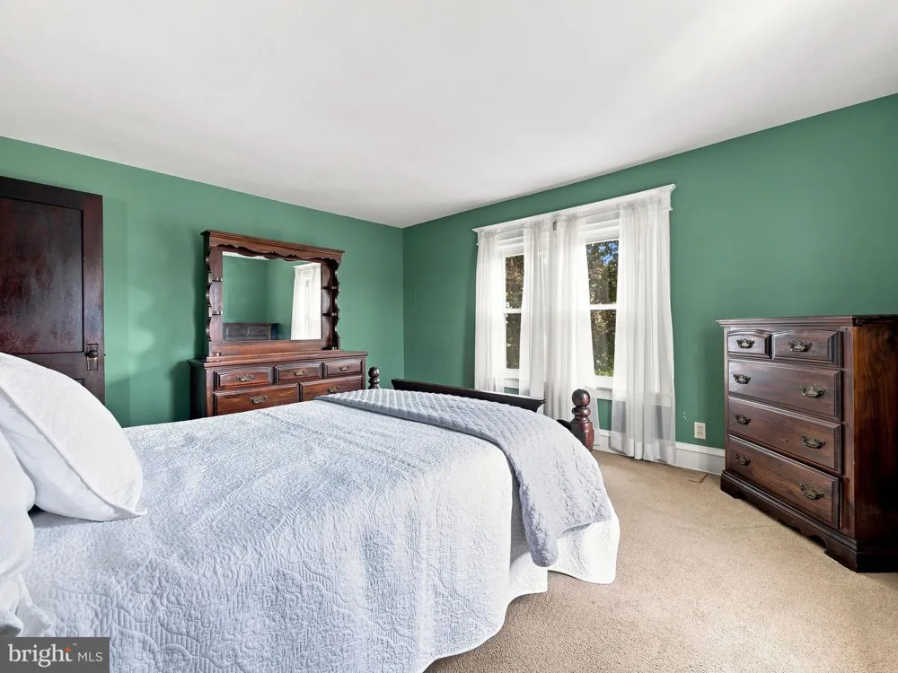 404 3RD STREET Emmaus, PA 18049
