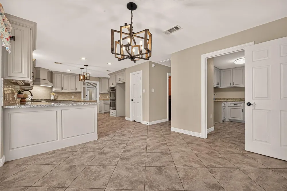 1650 White Oak Creek Drive Conroe, TX 77304