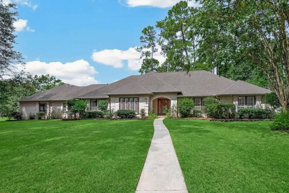 1650 White Oak Creek Drive Conroe, TX 77304