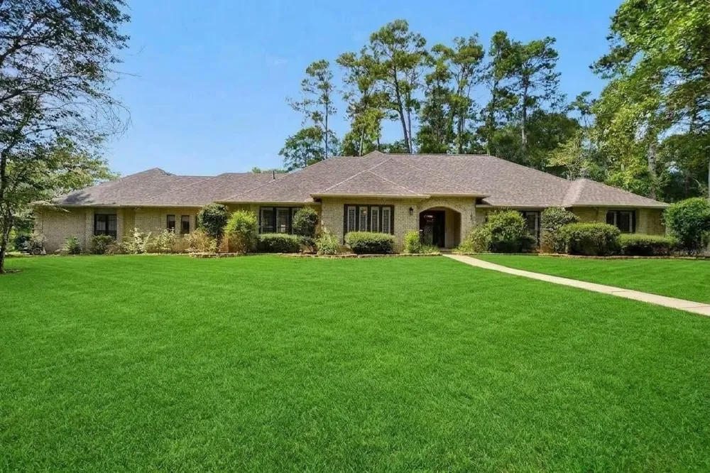 1650 White Oak Creek Drive Conroe, TX 77304