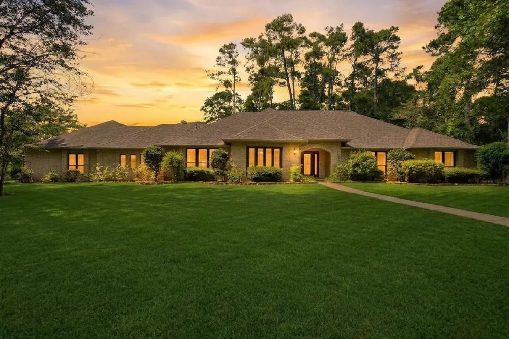 1650 White Oak Creek Drive Conroe, TX 77304