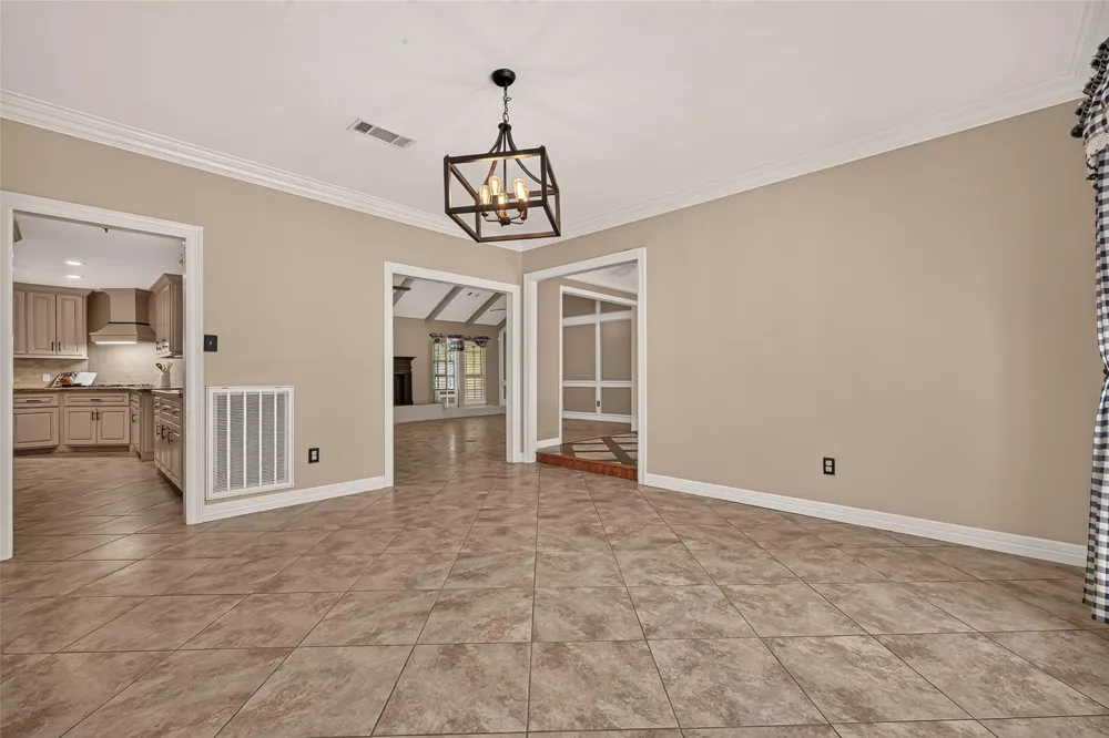 1650 White Oak Creek Drive Conroe, TX 77304