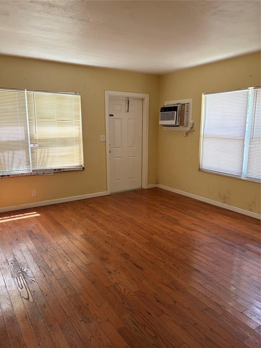 1851 Funston St #B Hollywood, FL 33020