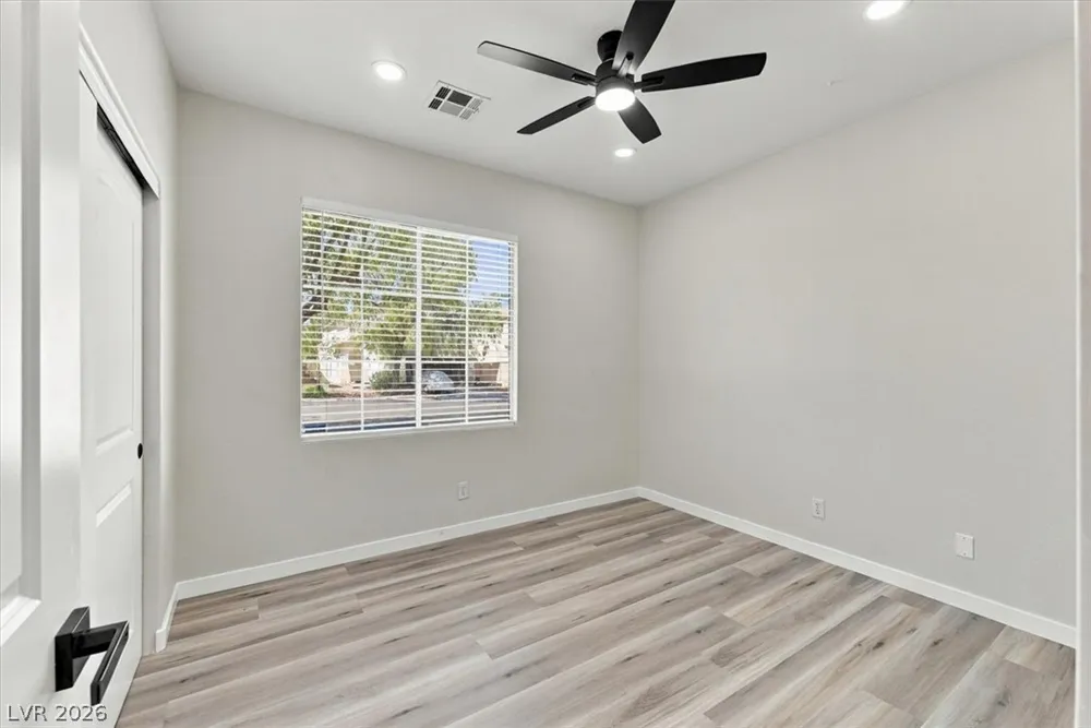 6898 PERFECT SUNSET COURT Las Vegas, NV 89148