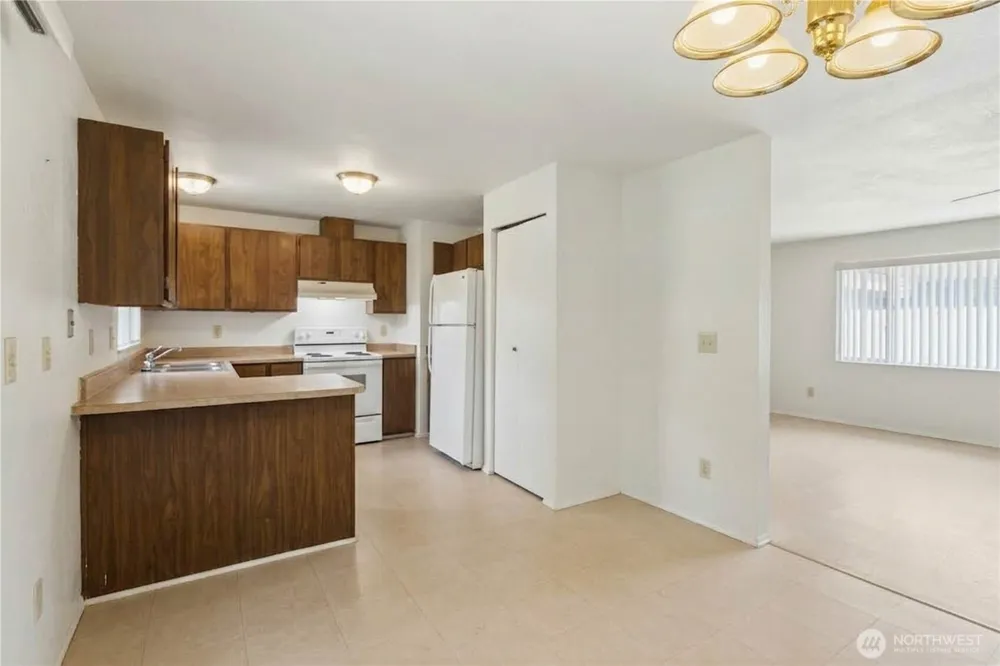 23213 116th Avenue SE Kent, WA 98031