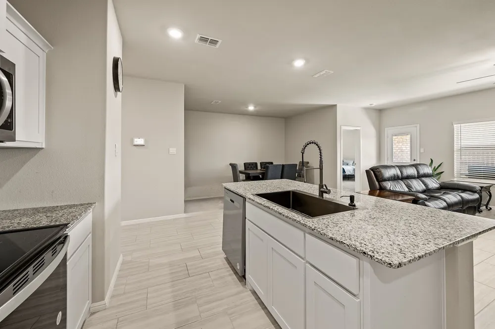 336 Wildrose Circle Cleburne, TX 76033