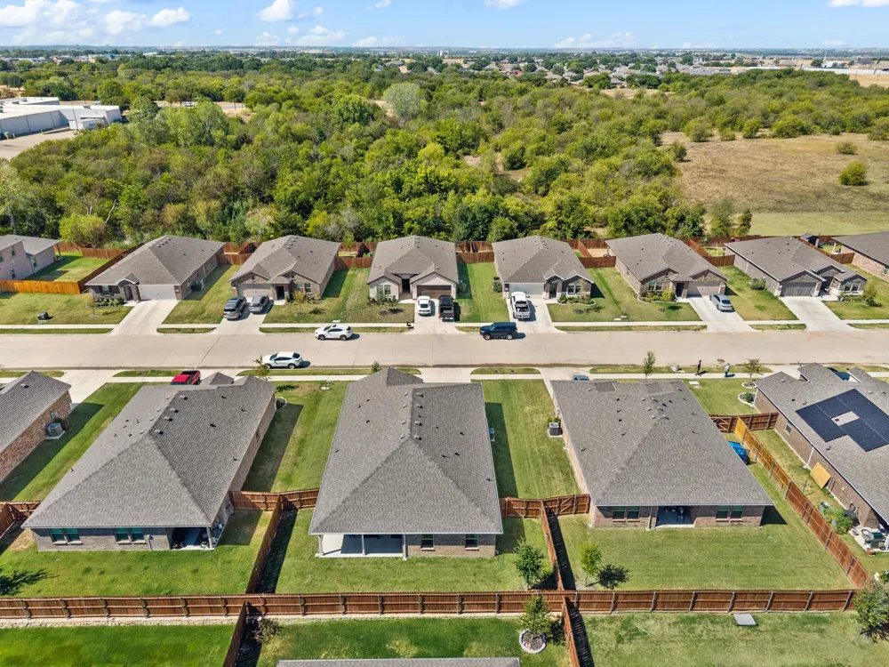 336 Wildrose Circle Cleburne, TX 76033