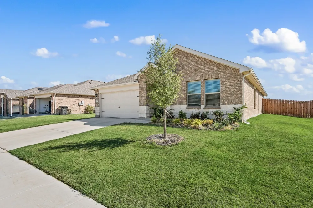 336 Wildrose Circle Cleburne, TX 76033