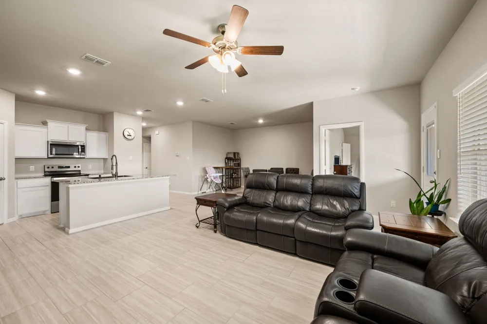 336 Wildrose Circle Cleburne, TX 76033