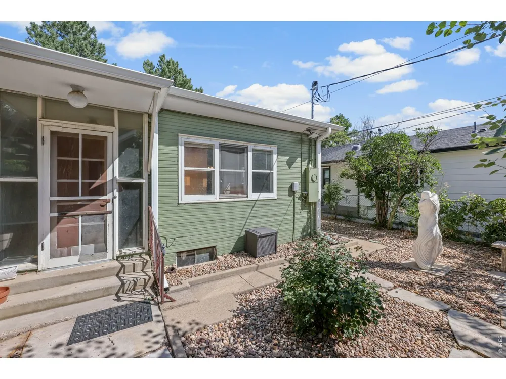 2212 Pine Street Boulder, CO 80302