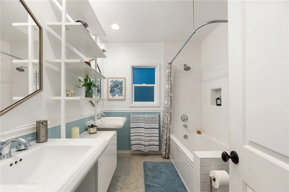 330 28th Hermosa Beach, CA 90254