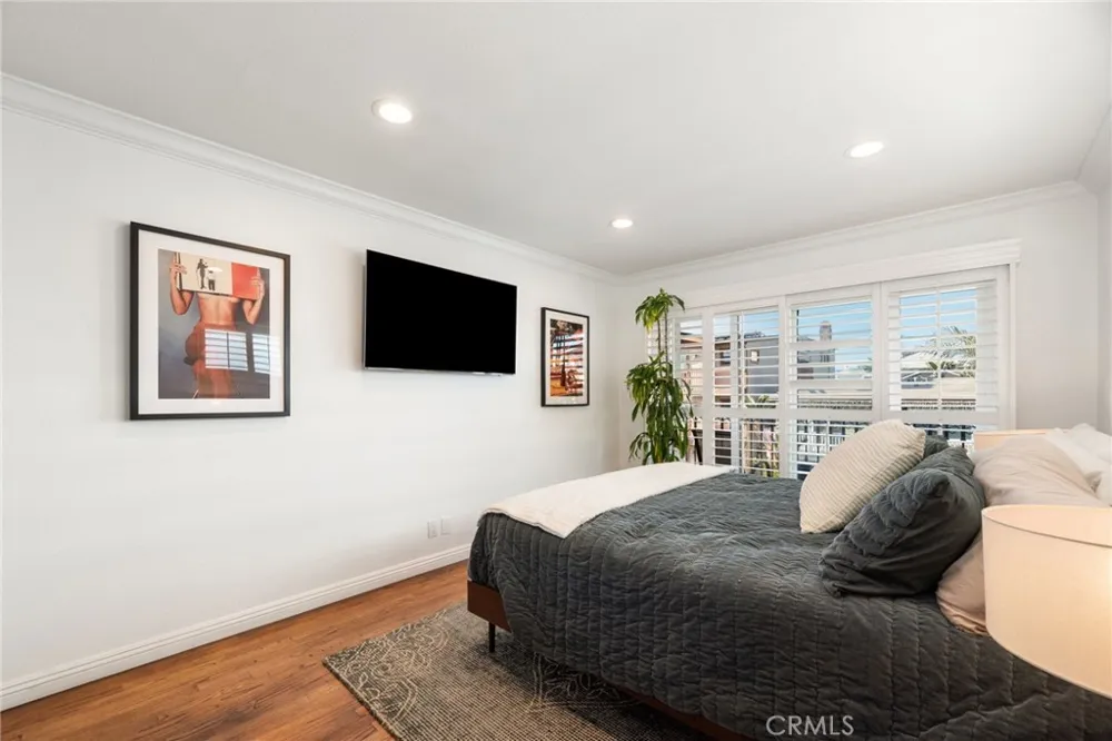 330 28th Hermosa Beach, CA 90254