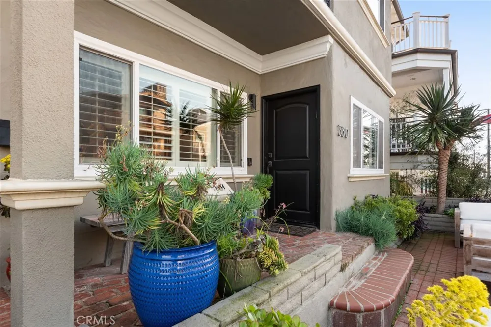 330 28th Hermosa Beach, CA 90254